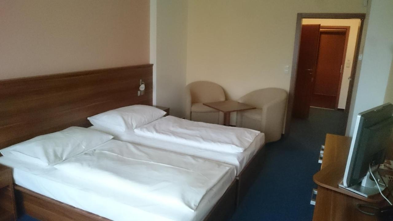 Lipno Wellness - Frymburk Hotel Private Family Room Kültér fotó