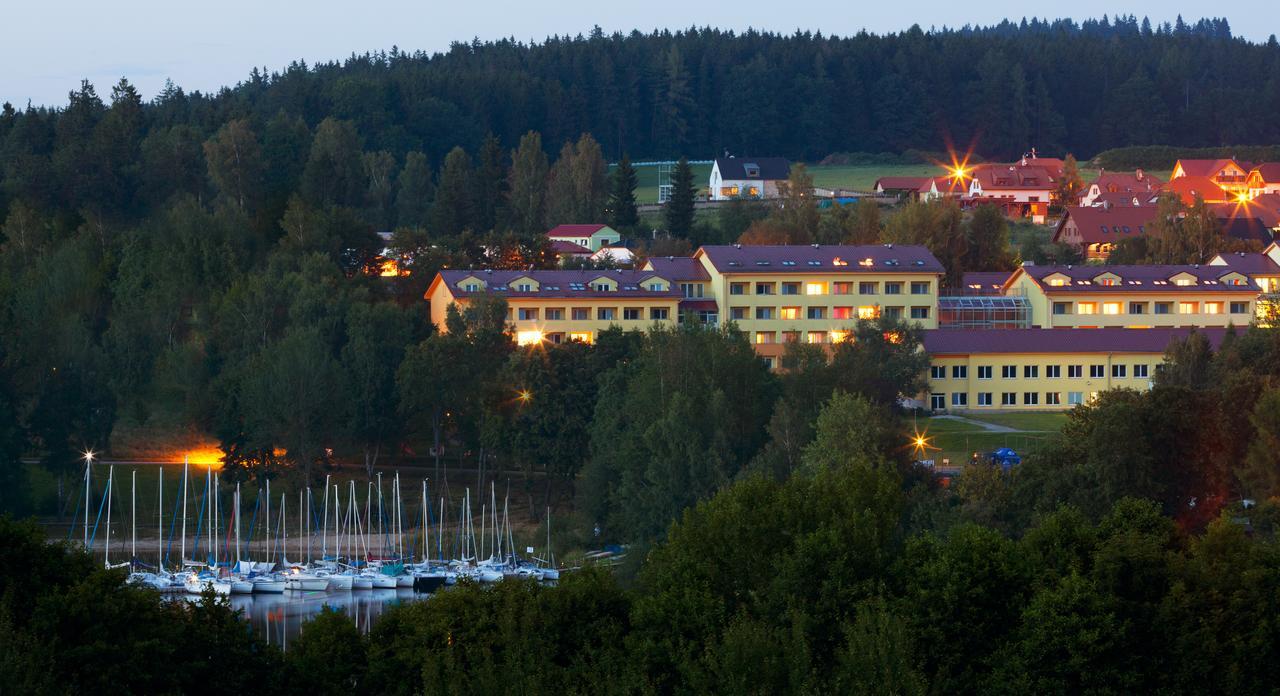 Lipno Wellness - Frymburk Hotel Private Family Room Kültér fotó