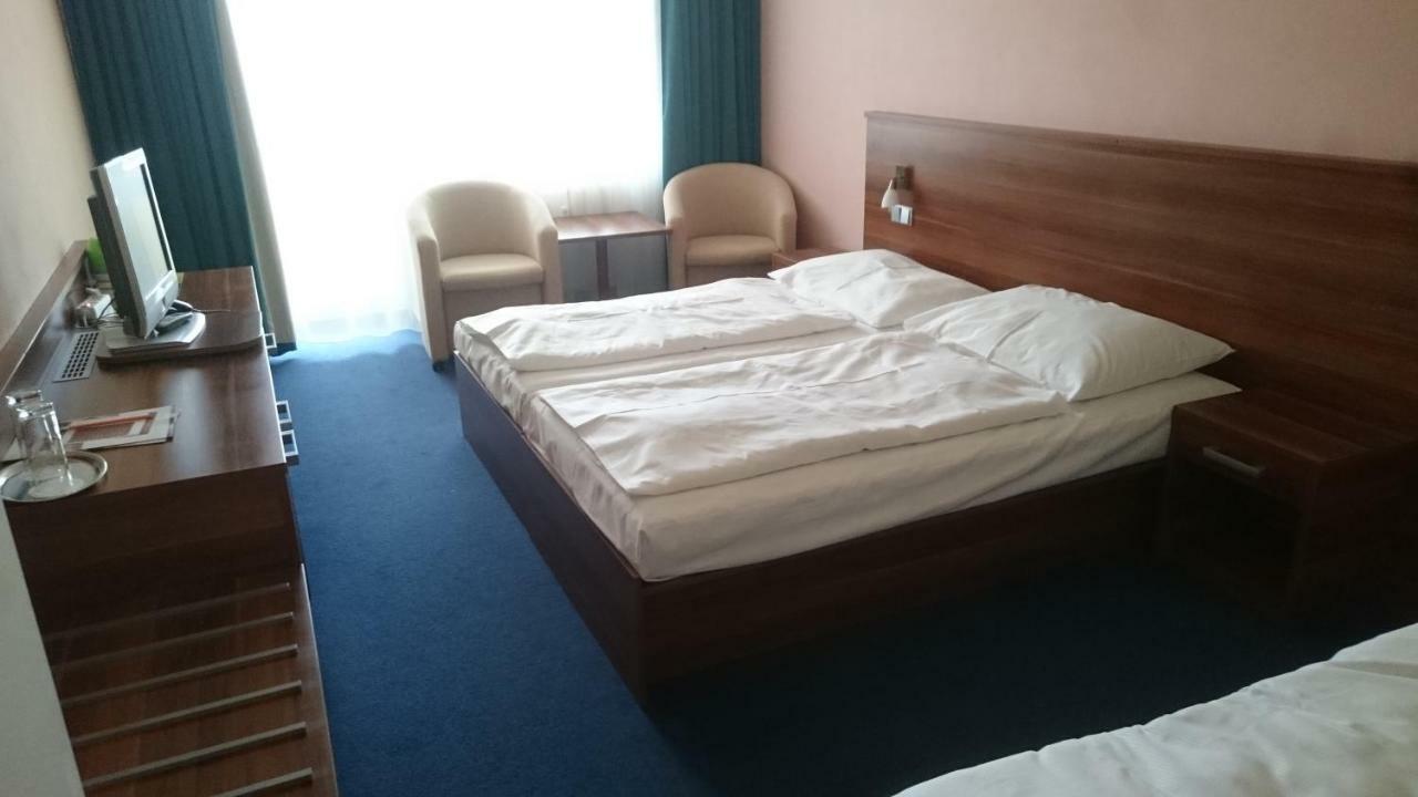Lipno Wellness - Frymburk Hotel Private Family Room Kültér fotó